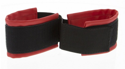 Полиуретановые манжеты для фиксации рук вместе Bound Together Wrist Restraints - Blush Novelties - купить с доставкой в Златоусте